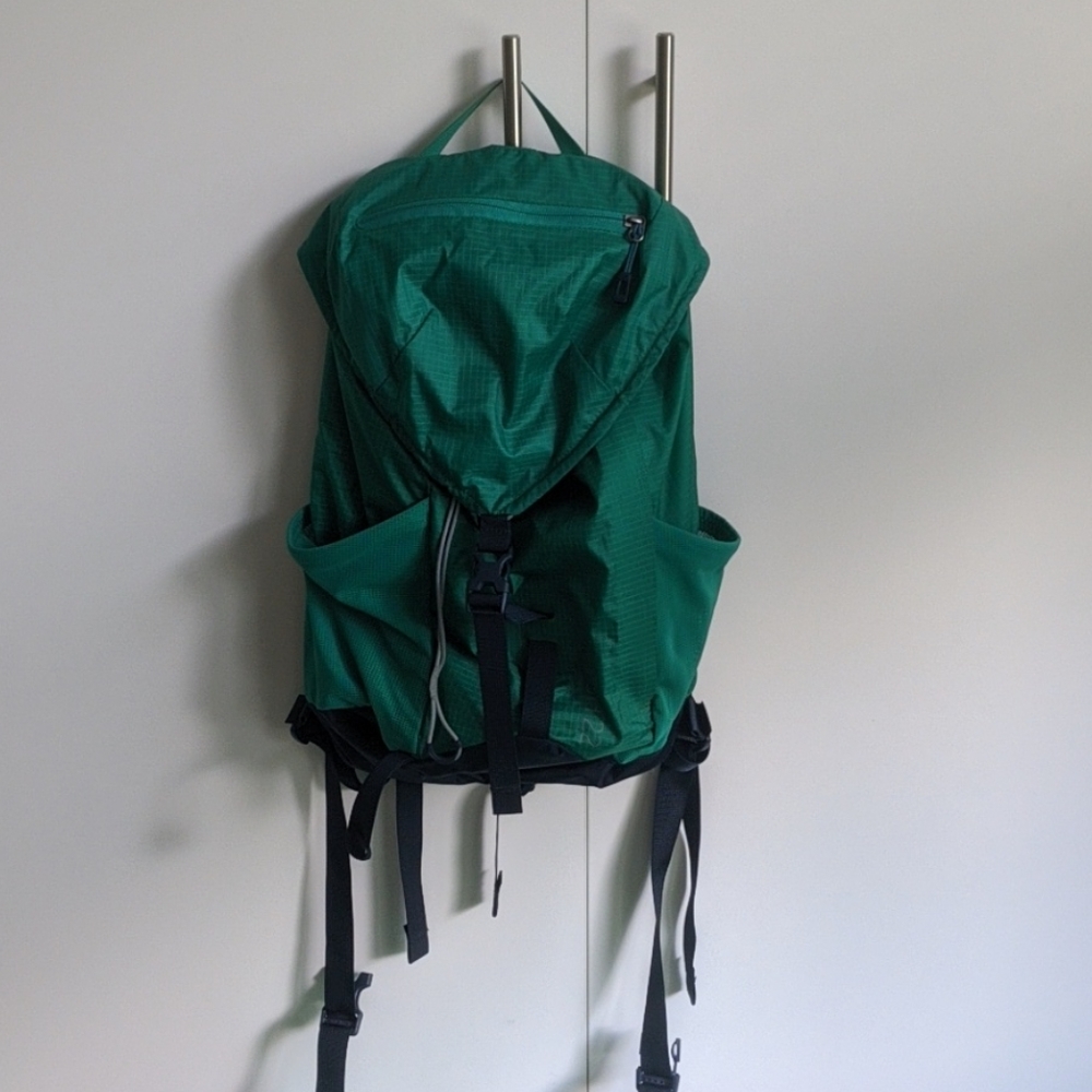 REI outlet flash 22 daypack